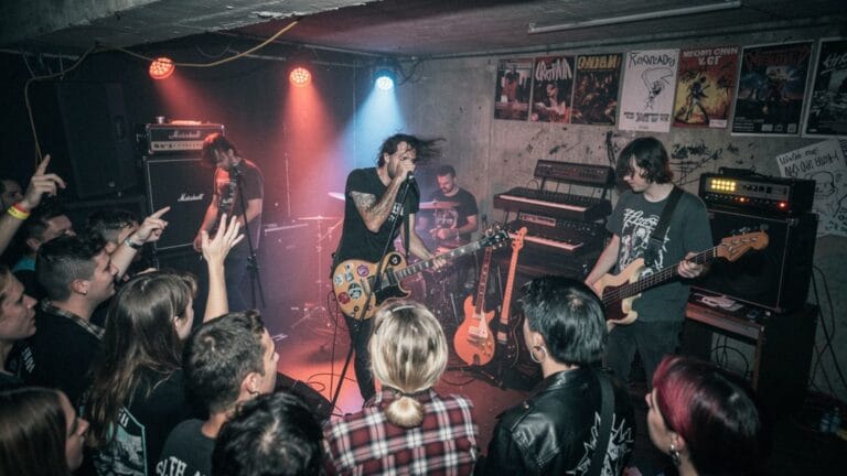Geheimtipps aus dem Untergrund: Die versteckten Perlen des Alternative Rock 2026