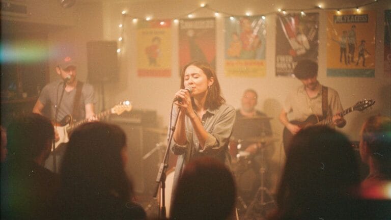 Alvvays: Perfekter Indie-Pop – Neuigkeiten, Fakten und die Magie hinter der Band